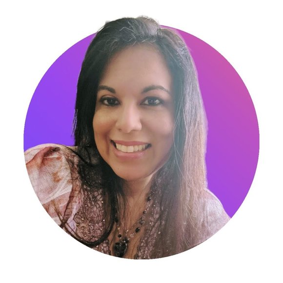 Meet your Posher Maria @ GlimmerLink - Picture 2 of 4